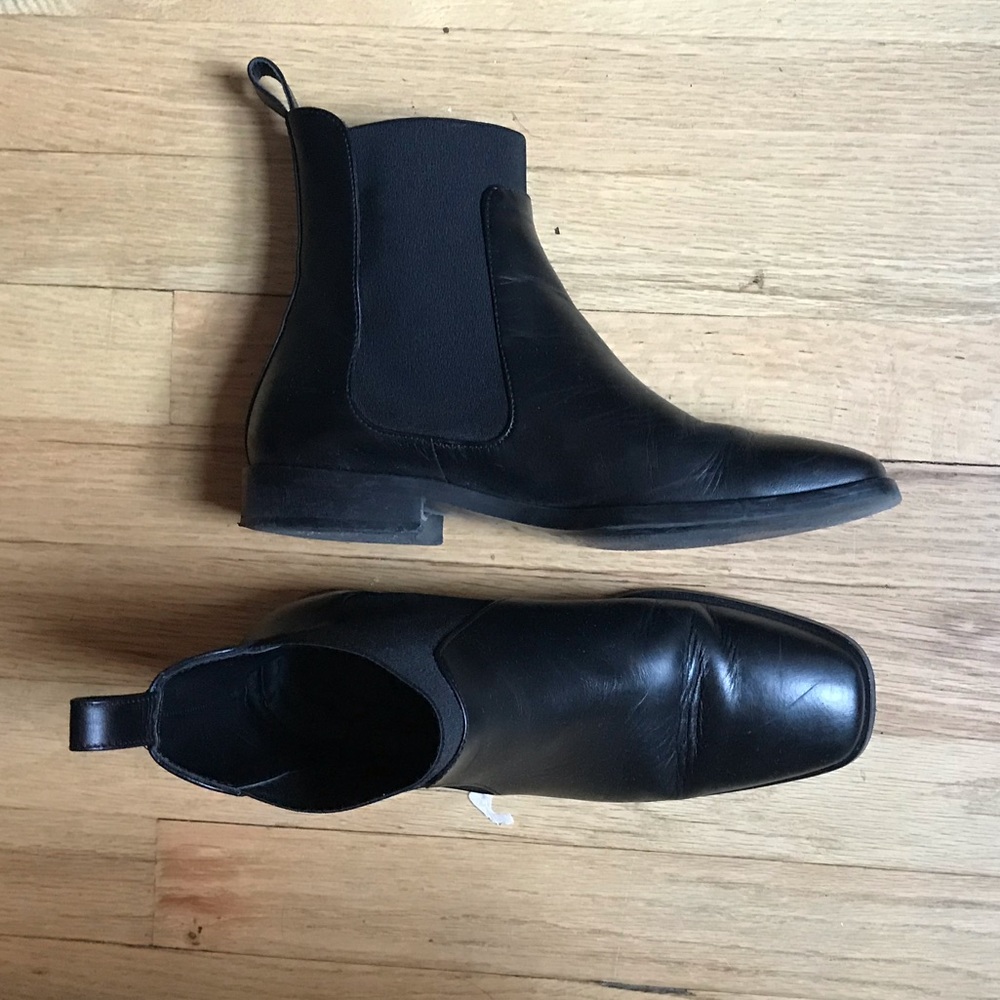Everlane Square Toe Chelsea Boots!
